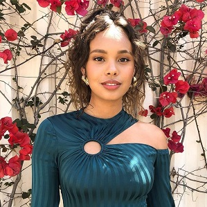 biography Alisha Boe