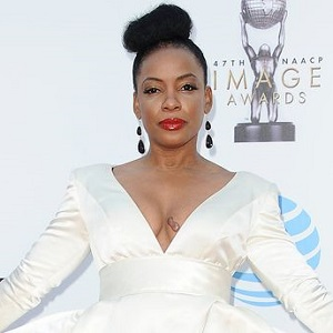 biography Aunjanue Ellis