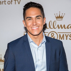 celebrity Carlos PenaVega Jr.