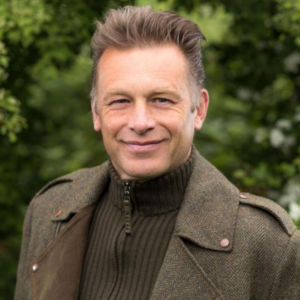 biography Chris Packham