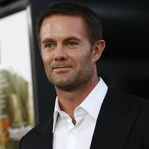 biography Garret Dillahunt