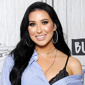 Jaclyn Hill – Bio, Wiki, YouTube, Jaclyn Cosmetics, Net Worth, Husband ...