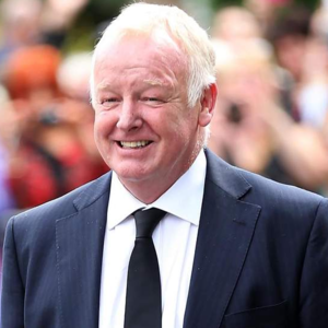 Les Dennis