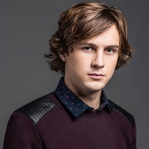 Logan Miller