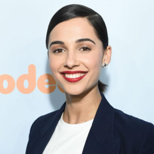 biography Naomi Scott