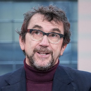 Phil Daniels