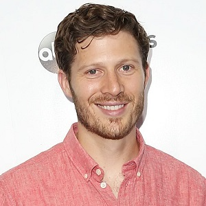 biography Zach Gilford