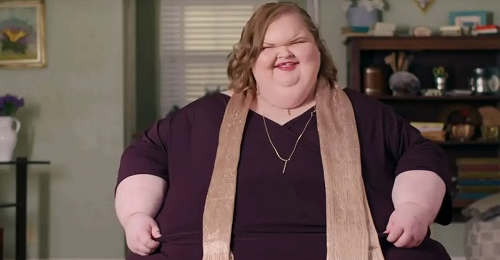 ‘1000-Lb. Sisters’ star Tammy Slaton loses 300 pounds, walks unassisted