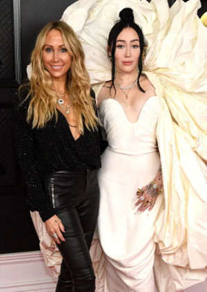 Tish Cyrus, Noah Cyrus (Source: Getty Images)