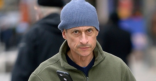 Anthony Weiner spotted with son at Hamptons park