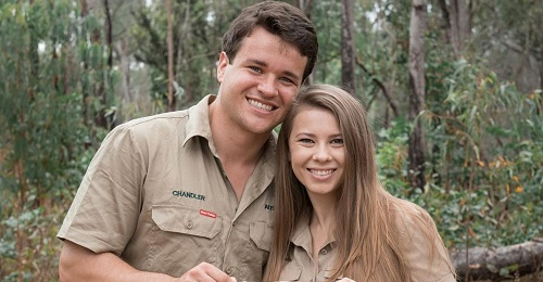 Bindi Irwin updates on pregnancy- baby is the size of a hummingbird