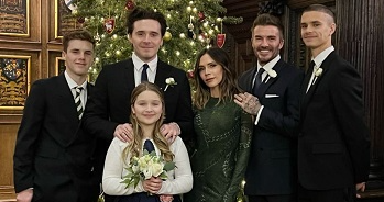 news David Beckham’s kid has him on tippy toes- literally, revealed in family Christmas photo