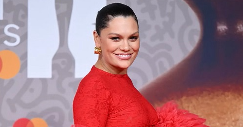 Jessie J expecting baby boy- shows bare bump at 2023 Brit Awards