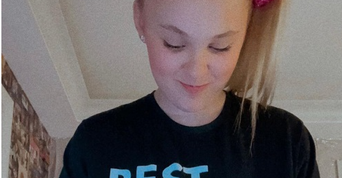 JoJo Siwa came out as gay a year ago- and is celebrating