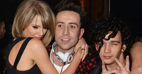 Taylor Swift, Matty Healy share kiss on NYC date