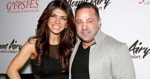 Teresa Giudice asks prayers for family-sick dad, daughters, and guidance amid husband Joe Giudice’s deportation!